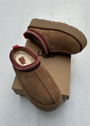 W Tazz shoe Chestnut UGG